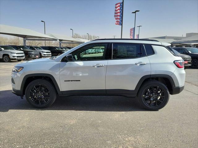 2025 Jeep Compass COMPASS LATITUDE 4X4
