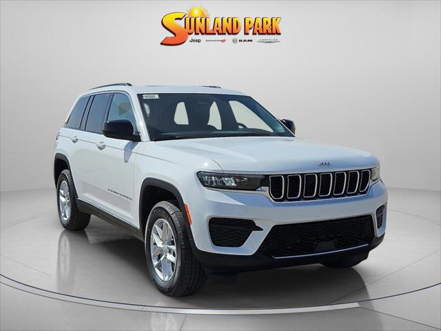 2025 Jeep Grand Cherokee GRAND CHEROKEE LAREDO X 4X4