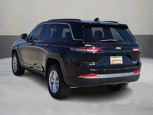 2025 Jeep Grand Cherokee GRAND CHEROKEE LAREDO X 4X4