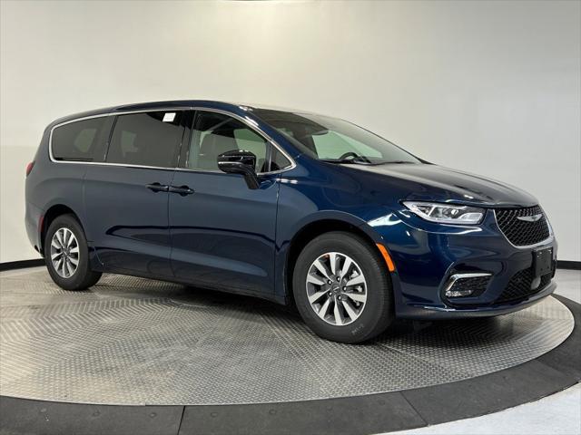 2025 Chrysler Pacifica Hybrid PACIFICA PLUG-IN HYBRID SELECT
