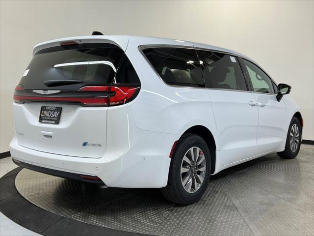 2025 Chrysler Pacifica Hybrid PACIFICA PLUG-IN HYBRID SELECT