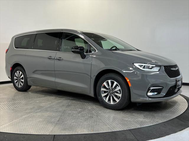 2025 Chrysler Pacifica Hybrid PACIFICA PLUG-IN HYBRID SELECT