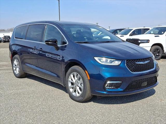 2025 Chrysler Pacifica PACIFICA SELECT AWD