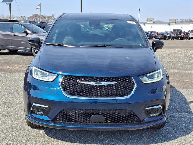2025 Chrysler Pacifica PACIFICA SELECT AWD