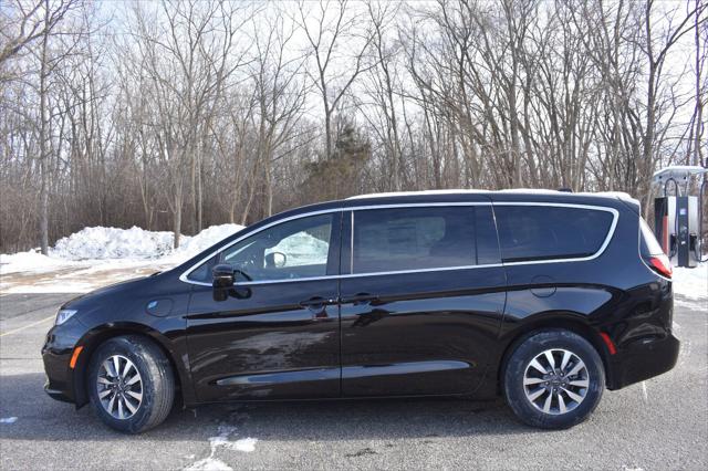 2025 Chrysler Pacifica Hybrid PACIFICA PLUG-IN HYBRID SELECT