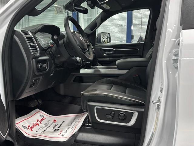 2025 RAM Ram 1500 RAM 1500 LARAMIE CREW CAB 4X2 57 BOX