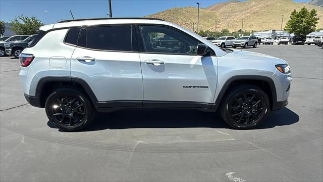 2025 Jeep Compass COMPASS LATITUDE 4X4