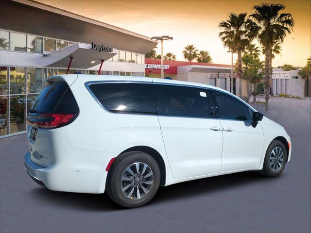 2025 Chrysler Pacifica Hybrid PACIFICA PLUG-IN HYBRID SELECT