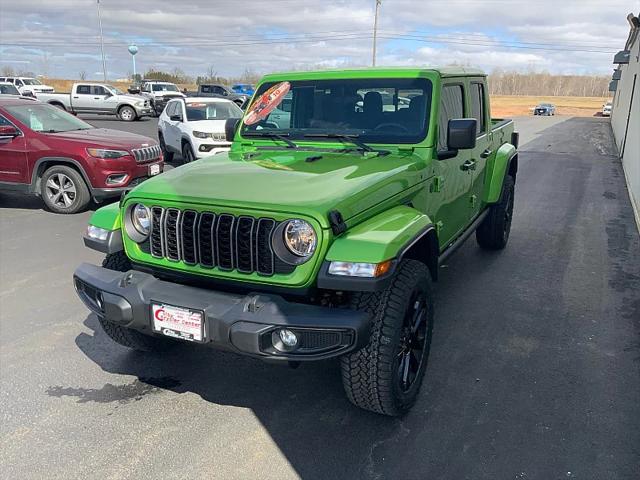 2025 Jeep Gladiator GLADIATOR NIGHTHAWK 4X4