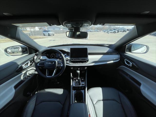 2025 Jeep Compass COMPASS LIMITED 4X4