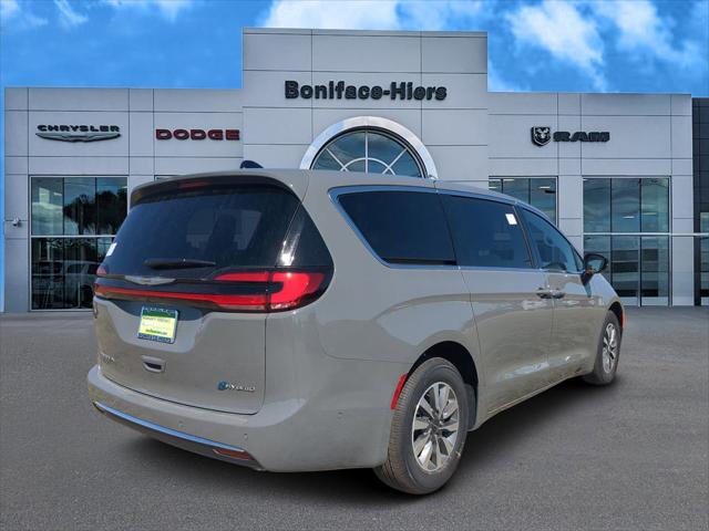 2025 Chrysler Pacifica Hybrid PACIFICA PLUG-IN HYBRID SELECT