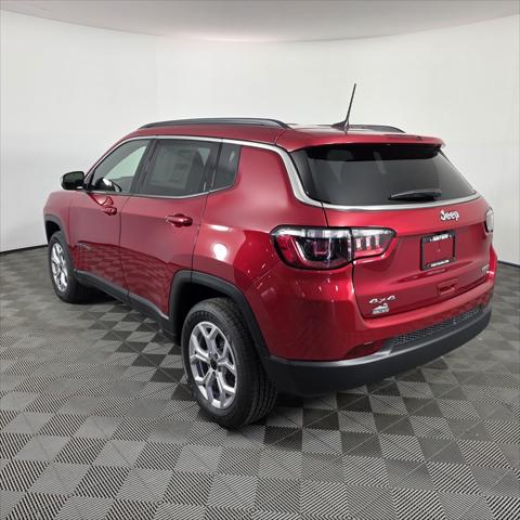 2025 Jeep Compass COMPASS LATITUDE 4X4