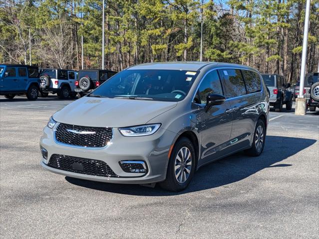 2025 Chrysler Pacifica Hybrid PACIFICA PLUG-IN HYBRID SELECT