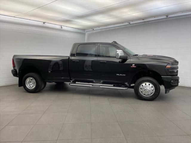 2025 RAM Ram 3500 RAM 3500 LARAMIE CREW CAB 4X4 8 BOX