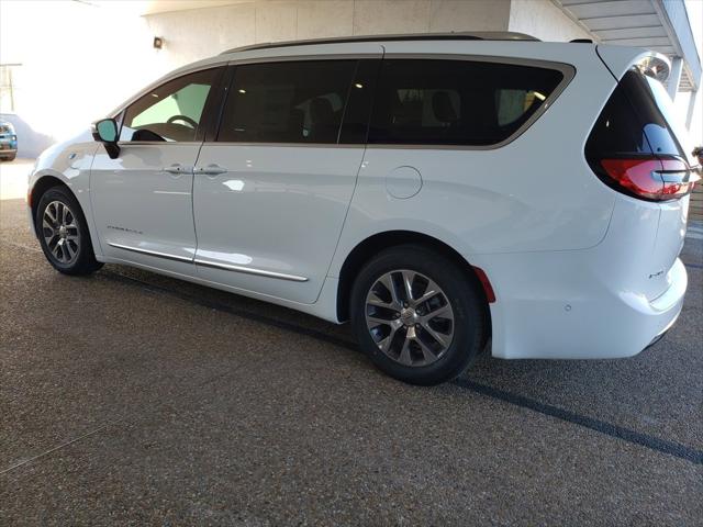 2025 Chrysler Pacifica Hybrid PACIFICA PLUG-IN HYBRID PINNACLE