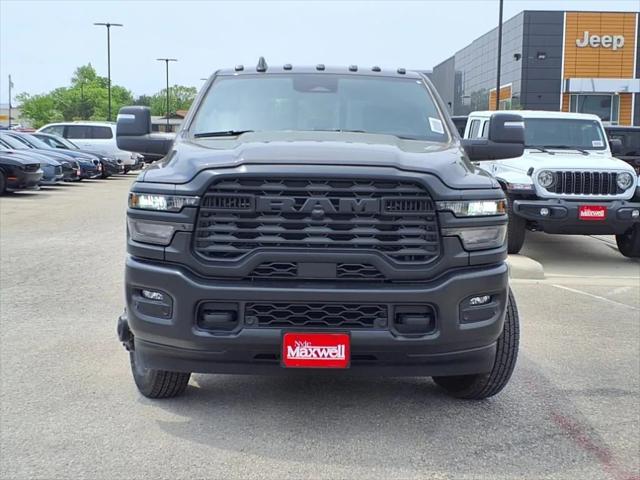 2025 RAM Ram 3500 RAM 3500 TRADESMAN CREW CAB 4X4 8 BOX