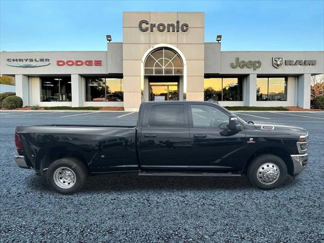 2025 RAM Ram 3500 RAM 3500 TRADESMAN CREW CAB 4X2 8 BOX