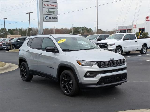 2025 Jeep Compass COMPASS LATITUDE 4X4