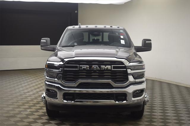 2025 RAM Ram 3500 RAM 3500 TRADESMAN CREW CAB 4X4 8 BOX