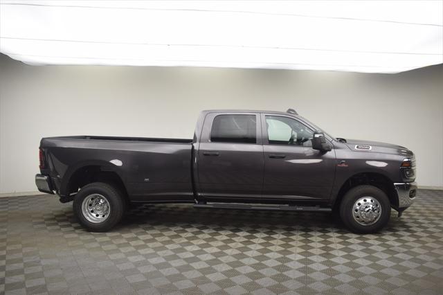2025 RAM Ram 3500 RAM 3500 TRADESMAN CREW CAB 4X4 8 BOX
