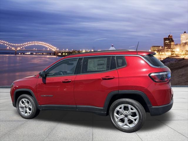 2025 Jeep Compass COMPASS LATITUDE 4X4