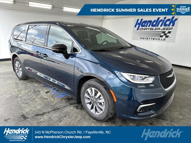 2025 Chrysler Pacifica Hybrid PACIFICA PLUG-IN HYBRID SELECT