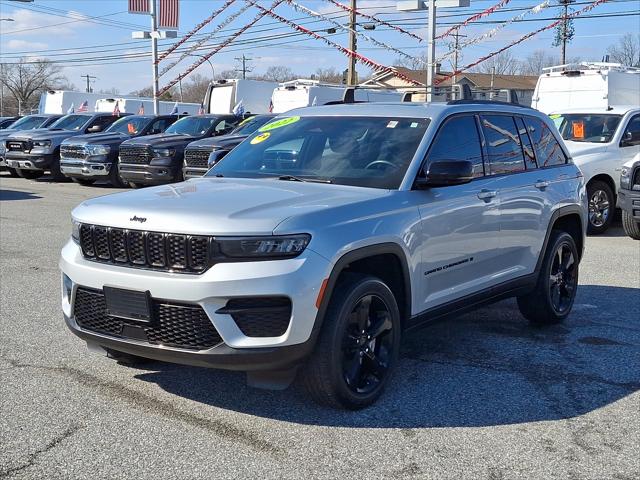 2022 Jeep Grand Cherokee Altitude 4x4