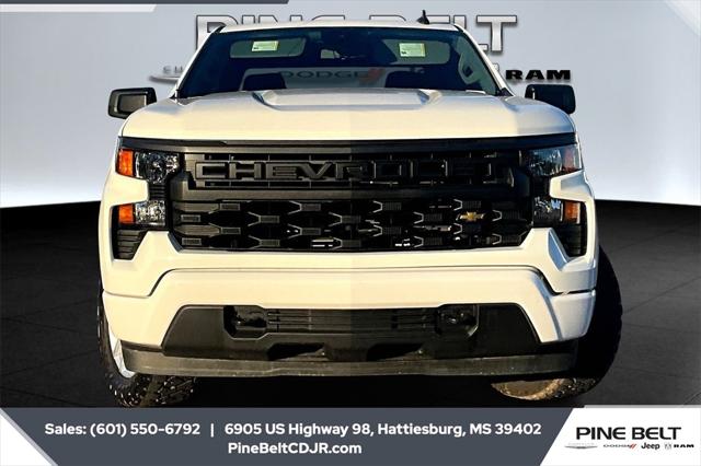 2022 Chevrolet Silverado 1500 4WD Crew Cab Short Bed Custom