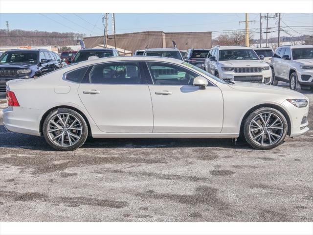 2018 Volvo S90 T6 Momentum