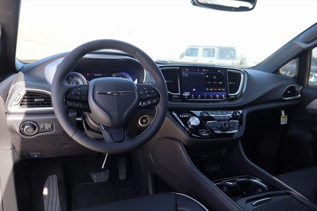 2025 Chrysler Pacifica PACIFICA LIMITED