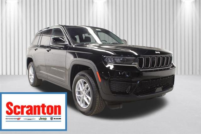 2025 Jeep Grand Cherokee GRAND CHEROKEE LAREDO X 4X4