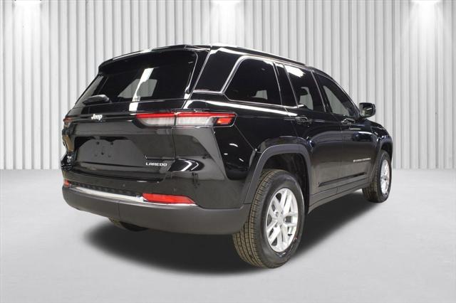 2025 Jeep Grand Cherokee GRAND CHEROKEE LAREDO X 4X4