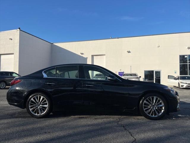 2022 INFINITI Q50 LUXE AWD