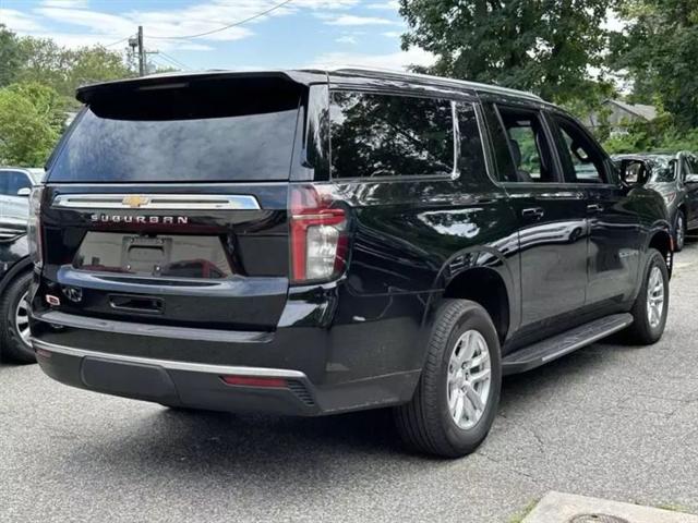 2023 Chevrolet Suburban 4WD LS