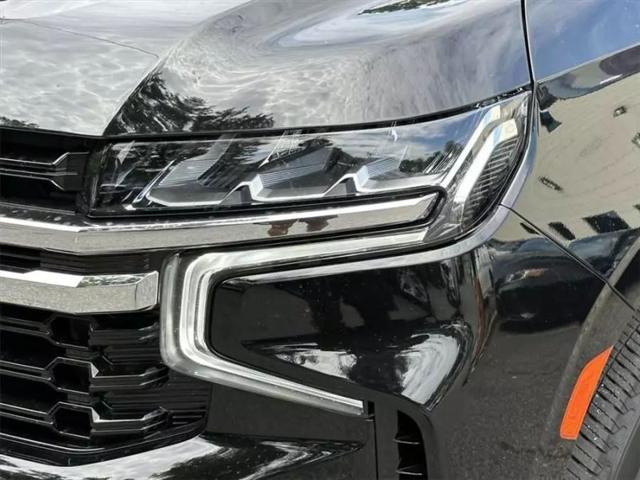 2023 Chevrolet Suburban 4WD LS