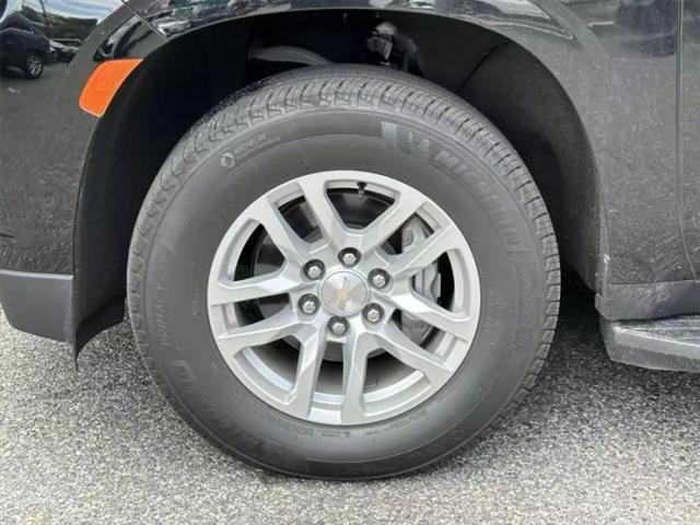 2023 Chevrolet Suburban 4WD LS