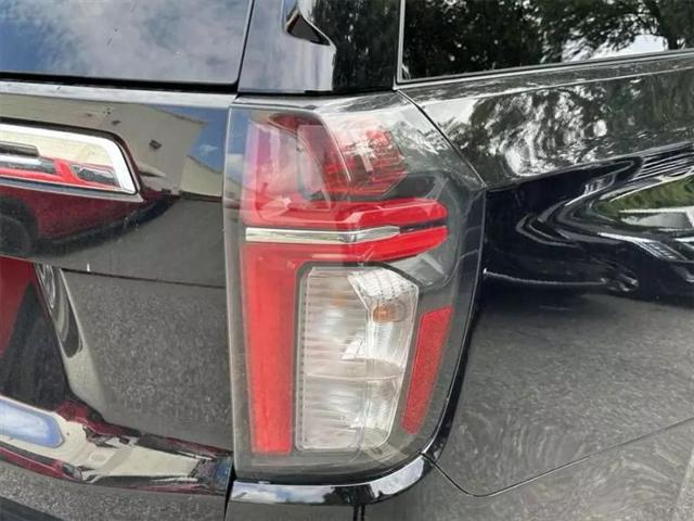 2023 Chevrolet Suburban 4WD LS