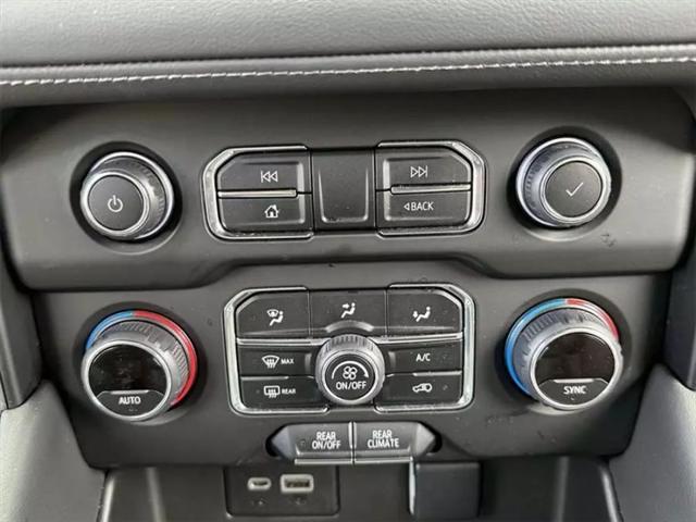 2023 Chevrolet Suburban 4WD LS