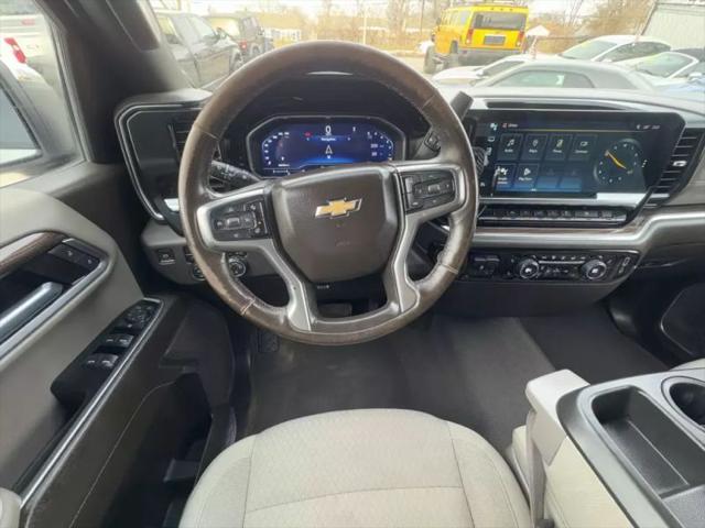 2022 Chevrolet Silverado 1500 4WD Double Cab Standard Bed LT