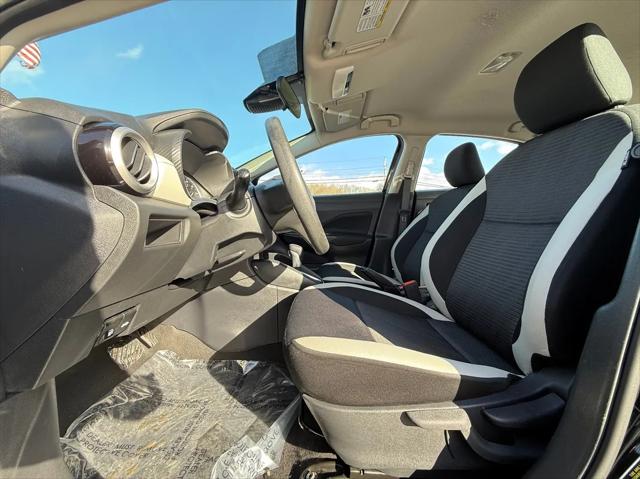 2021 Nissan Versa SV Xtronic CVT