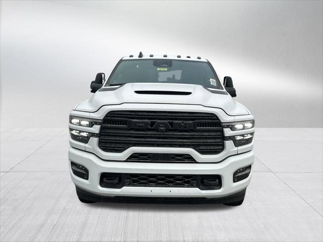 2025 RAM Ram 3500 RAM 3500 LARAMIE CREW CAB 4X4 8 BOX