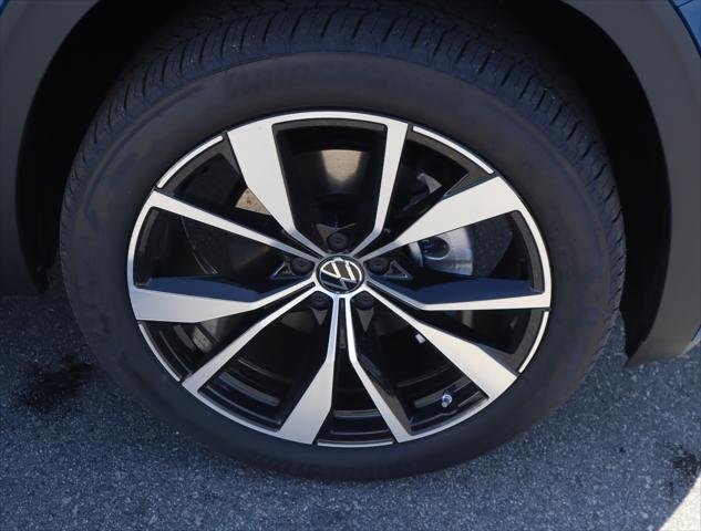 2025 Volkswagen Atlas 2.0T SEL Premium R-Line