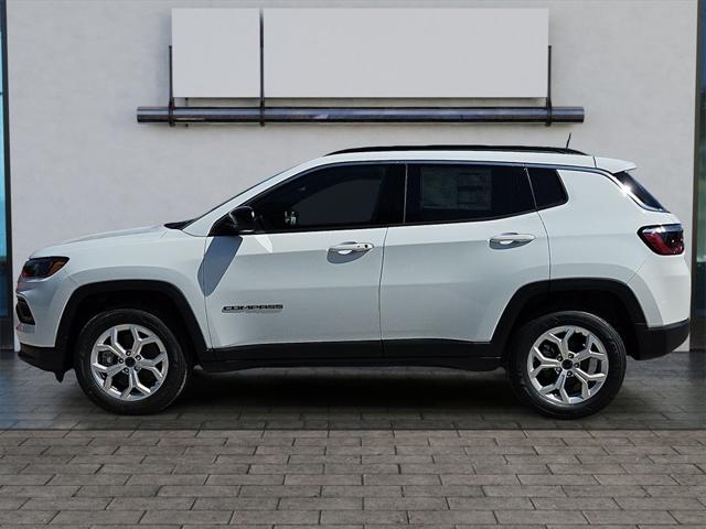 2025 Jeep Compass COMPASS LATITUDE 4X4