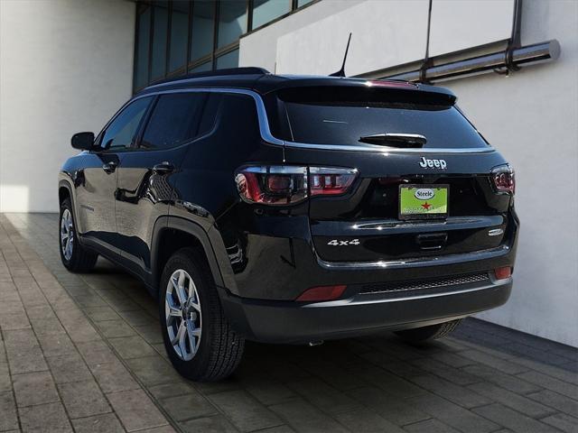 2025 Jeep Compass COMPASS LATITUDE 4X4