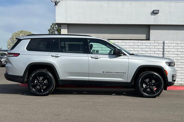 2025 Jeep Grand Cherokee GRAND CHEROKEE L LIMITED 4X4