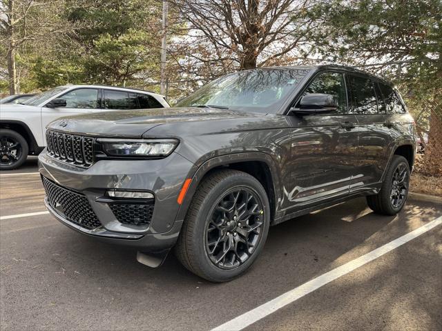 2025 Jeep Grand Cherokee GRAND CHEROKEE SUMMIT 4X4