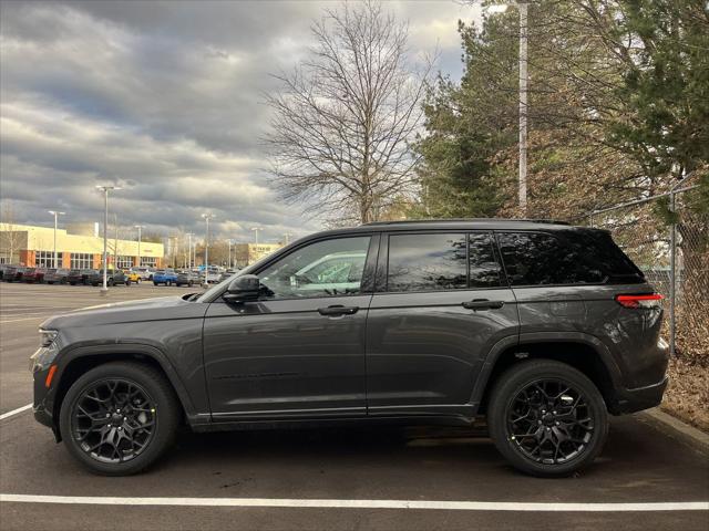 2025 Jeep Grand Cherokee GRAND CHEROKEE SUMMIT 4X4