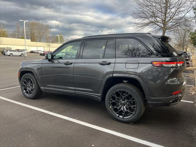 2025 Jeep Grand Cherokee GRAND CHEROKEE SUMMIT 4X4