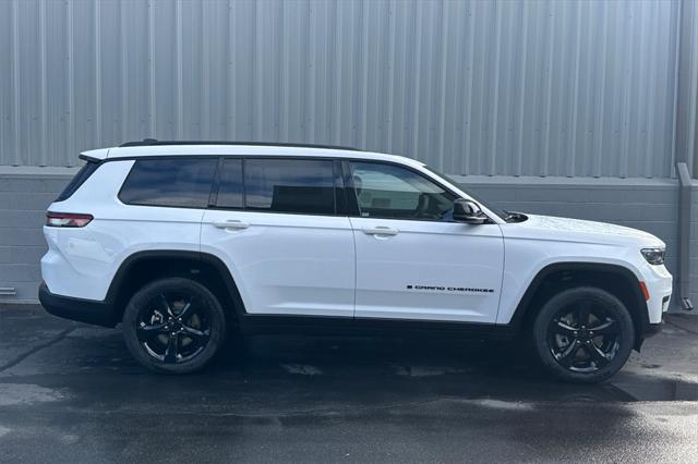 2025 Jeep Grand Cherokee GRAND CHEROKEE L ALTITUDE X 4X4