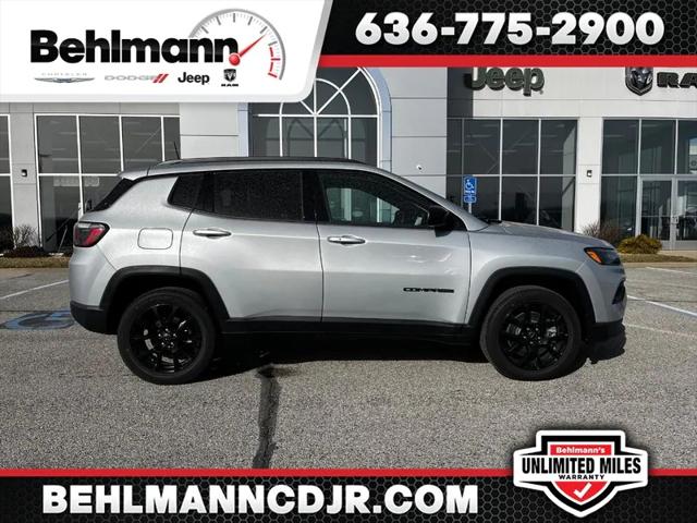 2025 Jeep Compass COMPASS LATITUDE 4X4